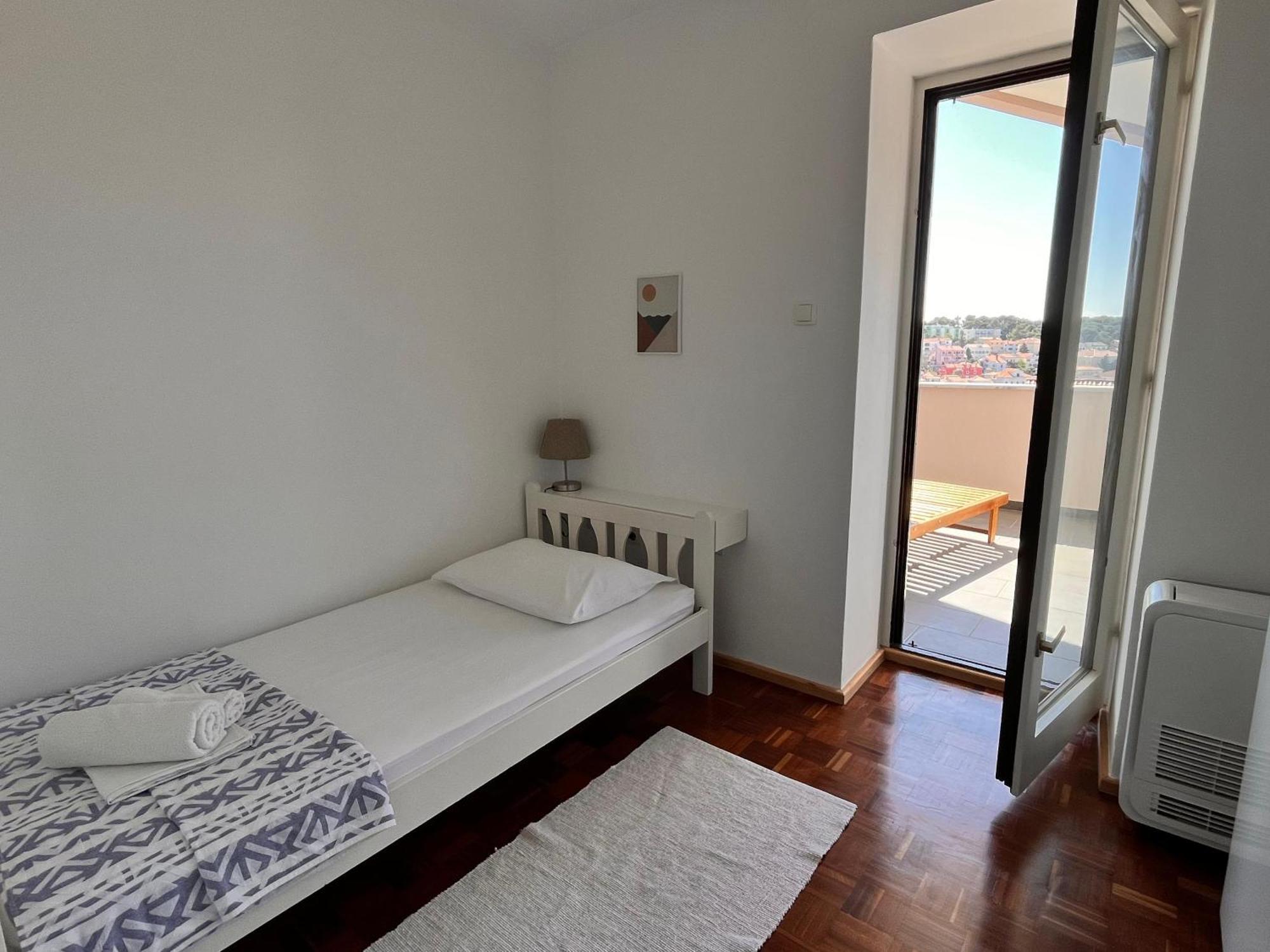מאלי לוסיניי Apartment Oscar מראה חיצוני תמונה