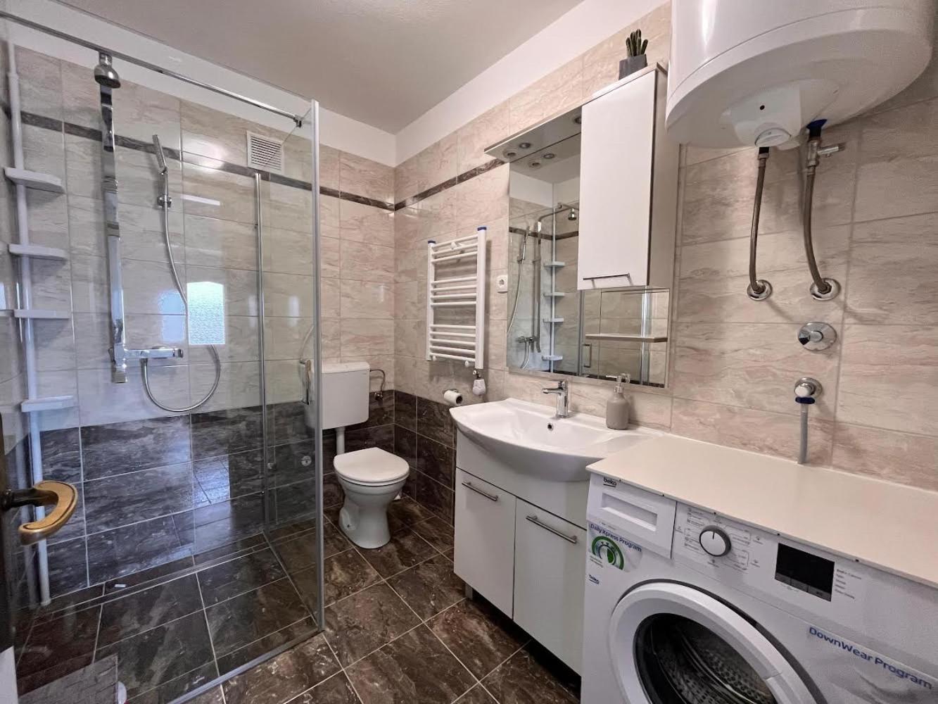 מאלי לוסיניי Apartment Oscar מראה חיצוני תמונה